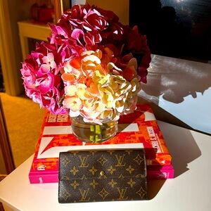Louis Vuitton Sarah Wallet